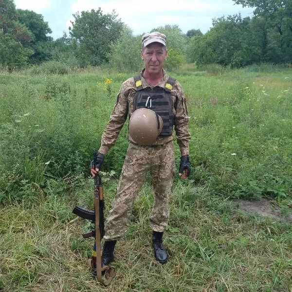 Батько зник на війні, а матір позбавлена прав: 65-річна волинянка стала опікункою для п'яти онуків