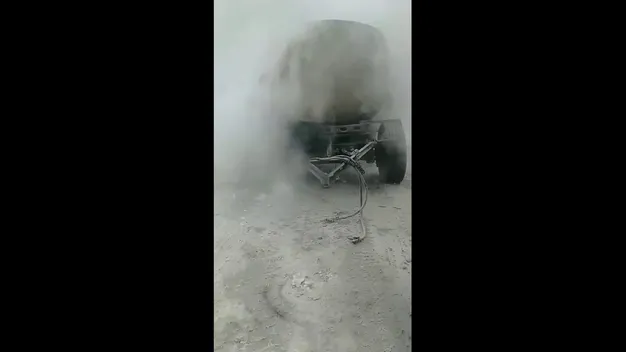 У Рожищі під час руху молоковоза загорілося колесо (фото, відео)