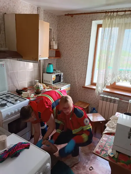 У Луцьку жінці стало зле у зачиненій квартирі (фото)