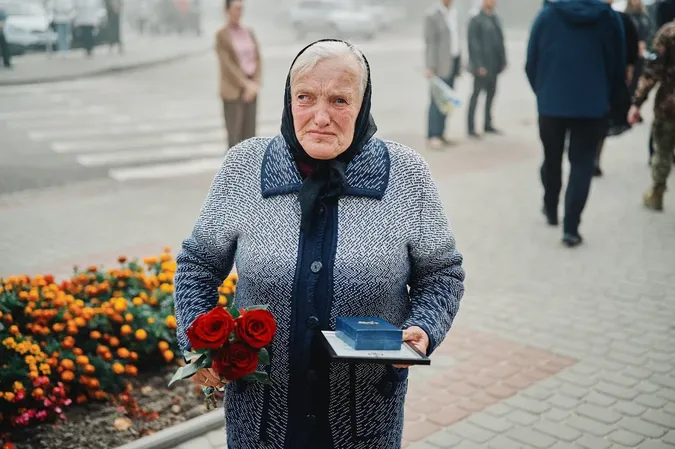 На Волині родинам трьох Героїв вручили посмертні нагороди захисників (фото)