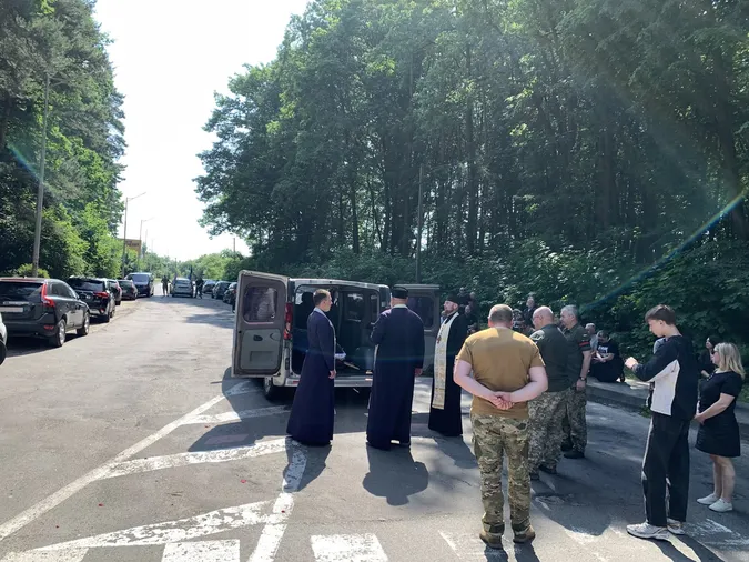 На Волині попрощалися із полеглим Героєм Олександром Троянчуком (фото)