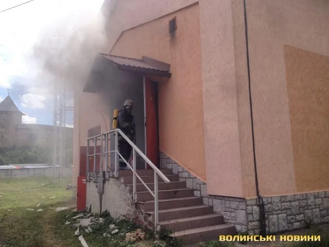 У Луцьку на елетропідстанції – пожежа (фото)