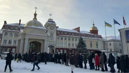 Водохреща: як у центрі Луцька освячують воду (фото)