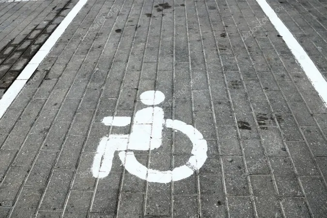 В Україні збільшили штраф за паркування на місцях для неповносправних