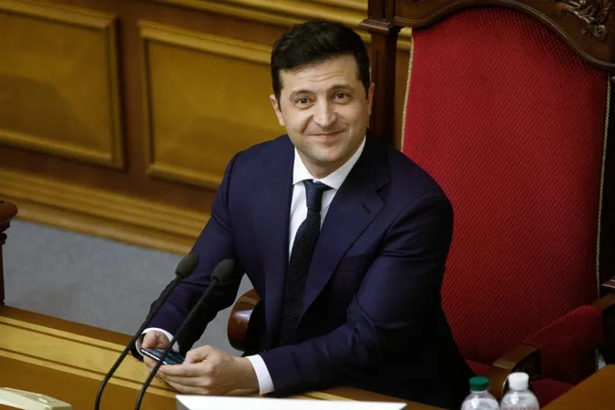 Зеленський зареєстрував російськомовну торгову марку «Рассмеши комика»