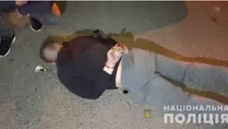 У Луцьку затримали озброєного наркоторговця (фото)