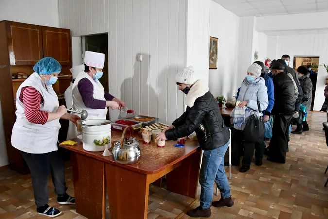 Волинська єпархія УПЦ відкрила у Луцьку соціальну їдальню (фото)