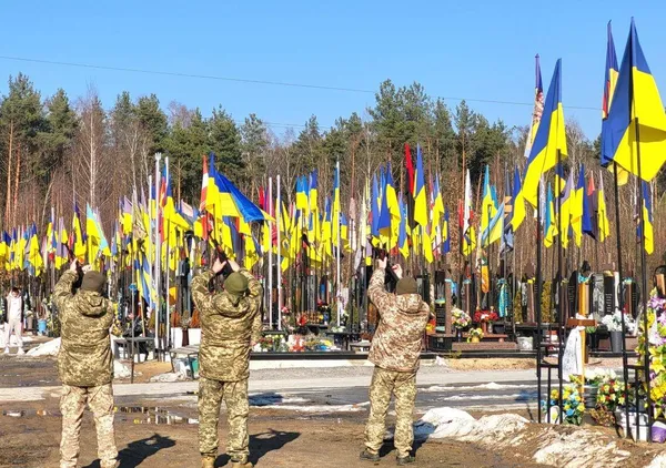 Понад рік вважався зниклим безвісти: у Ковелі попрощалися з воїном Миколою Петровським (фото)