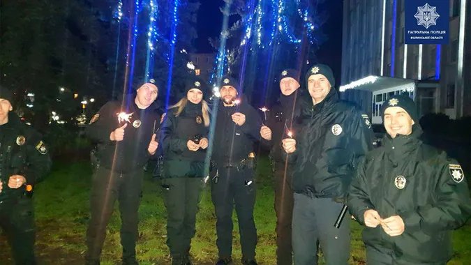 У новорічну ніч луцькі патрульні 70 разів виїжджали на виклики (фото)
