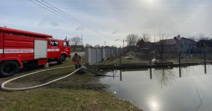 З городів волинян відкачали понад 600 кубів води (фото)
