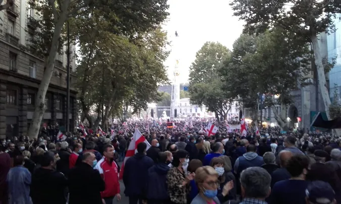 У Тбілісі відбувся масштабний протест за звільнення Саакашвілі (фото)