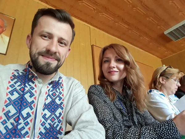 Відомі волиняни показали свої вишиванки (фото) 