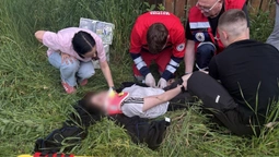 Проїжджали повз у свій вихідний: на Волині пара рятувальників витягла людей із потрощеної в ДТП машини (фото)