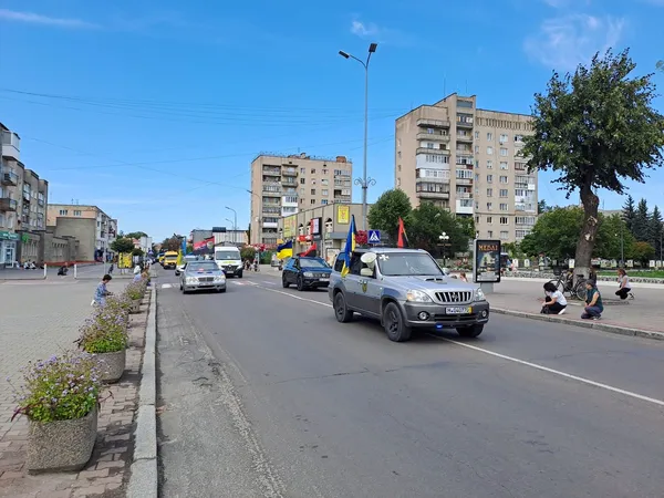 Не встиг провести доньку до весільного вівтаря: у Ковелі попрощалися з Героєм Ігорем Хомичем (фото)