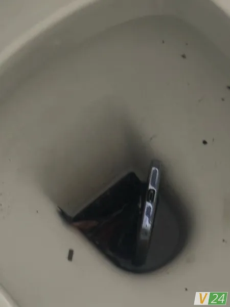 У Луцьку в руках школяра вибухнув iPhone (фото)