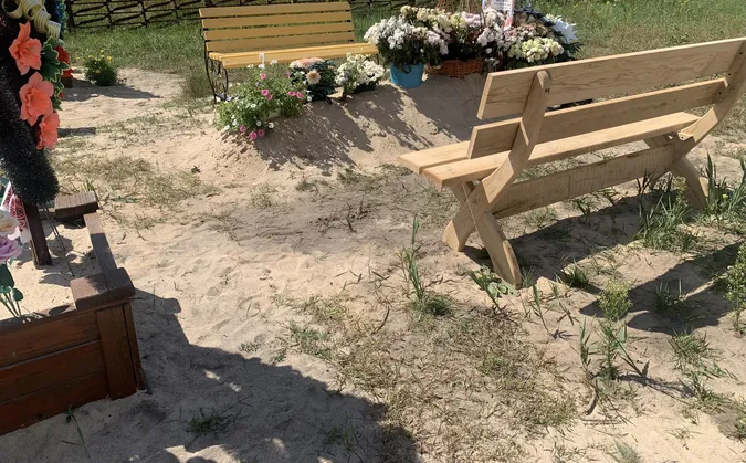 У Шацьку чиновники здійняли ґвалт через хаотичні могили: що коїться