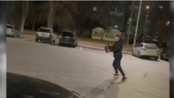 У Луцьку оштрафували хлопця, який бігав із кермом у руках (відео)