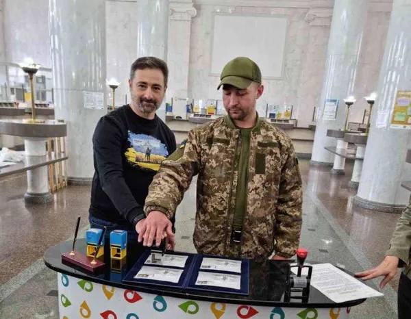 Укрпошта ввела в обіг марку «Русскій воєнний корабль, іді на#уй!» (фото, відео)