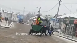 Волинські «нанотехнології»: як у Ківерцях долають ожеледицю (відео)