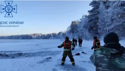 Провалився під кригу: на озері Пісочному загинув чоловік (фото, відео)