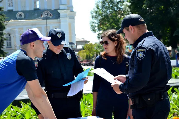 Із подяками, дітьми і квардокоптерами: як у Луцьку святкували день Нацполіції (фото)