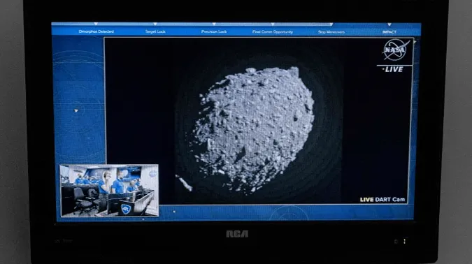 Апарат NASA вперше навмисне врізався в астероїд, щоби змінити його траєкторію