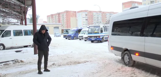 На луцькій автостанції – транспортний колапс: що там коїться (відео)