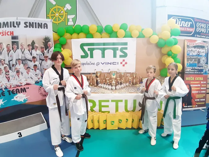 Волинські спортсмени привезли медалі з чемпіонату із тхеквондо (фото)