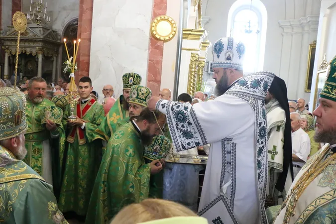 Яким було престольне свято у луцькому соборі Святої Трійці (фото)