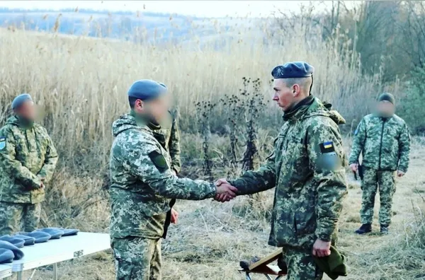 Вбиває ворога за допомогою дронів: аеророзвідника із Лища нагородили Орденом «За мужність» (фото)