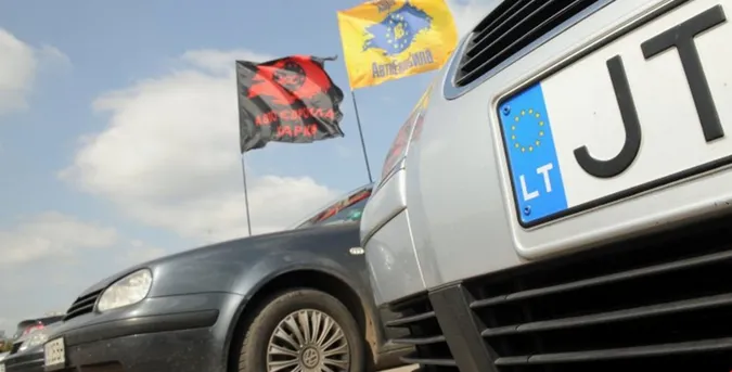 Власники «євроблях» подали до суду на Кабмін через посилення прав поліції