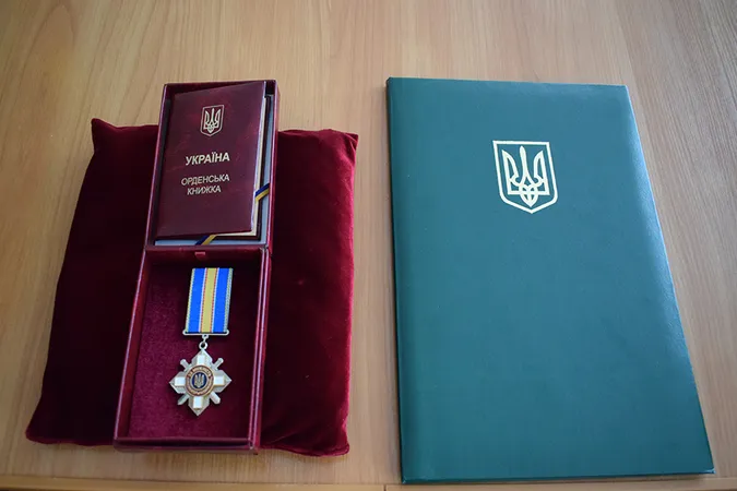 На Волині батькам загиблого солдата вручили орден «За мужність» (фото)