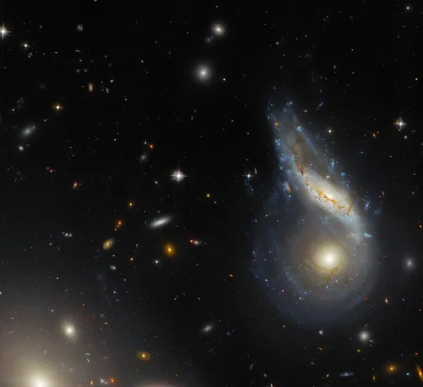 Hubble показав зіткнення двох галактик (фото)
