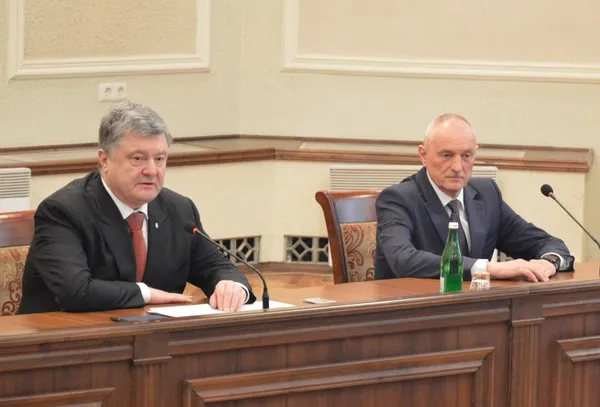 Як Порошенко трохи жорсткуватого намісника Волині представляв (фоторепортаж)