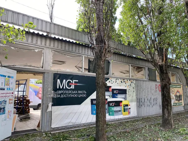 Миколаїв обстріляли з артилерії: мер показав наслідки (фото)