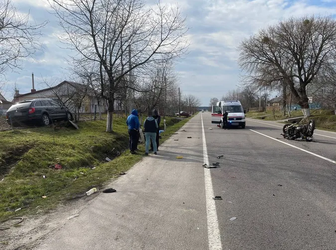 «Загинув місцевий»: у поліції повідомили деталі ДТП в Торчині (фото, відео)
