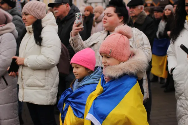 Тепер не просто формальність: як у Луцьку відзначали День Соборності (фото)
