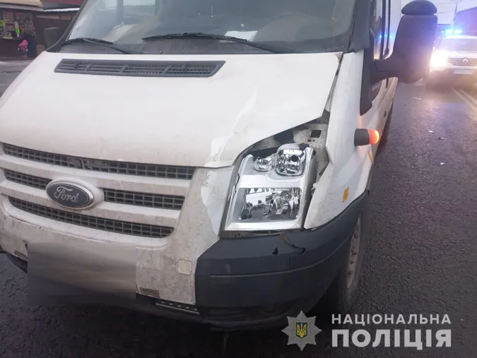 Відкинуло на 10 метрів: повідомили деталі ДТП на Дубнівській у Луцьку (фото, відео)