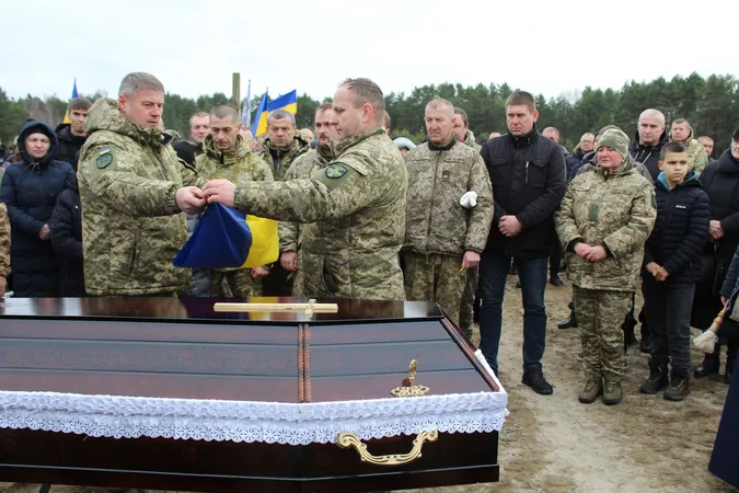 Востаннє додому: у Світязі похоронили волинського бійця Миколу Голінчука