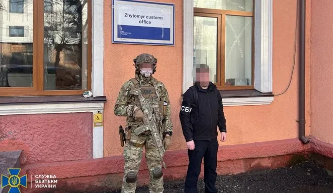 Від 200 гривень до 400 доларів за одну декларацію: затримали очільницю Житомирської митниці (фото)