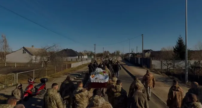 У Шацьку попрощалися із загиблим воїном Петром Солодухою (фото)