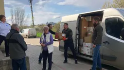 Жителі Бучанського району отримали «сімейні пакунки» від луцьких волонтерів (фото, відео)