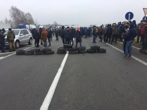 Невдоволення законом про «євробляхи»: активісти та митниця розповіли деталі акції протесту