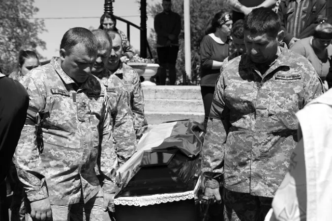У Луцькій громаді провели в останню путь воїна Володимира Бессонова (фото)