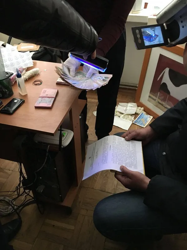 На Волині сільський голова «погорів» на хабарі (фото)