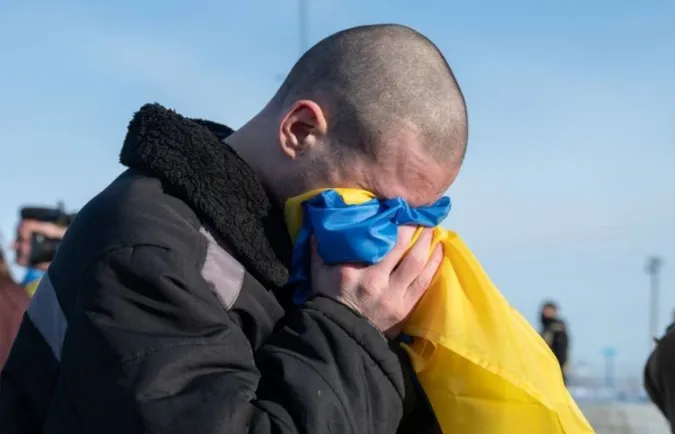 Змушували годинами стояти та співати гімн росії, – звільнений з полону волинянин