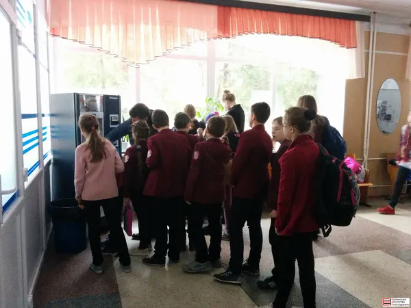 Кавовий апарат тішив школярів недовго...