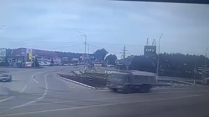У Київ мчать російські військові на техніці ЗСУ: що відбувається у столиці (ОНОВЛЕНО)