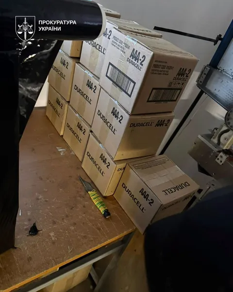 DURACELL знайшов на Львівщині цех своїх «липових» батарейок