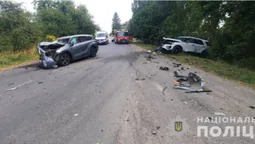 Автівки – вщент, люди – в лікарні: слідчі зʼясовують обставини ДТП біля Луцька (фото)